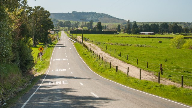 Typical NZ one-lane-bridge