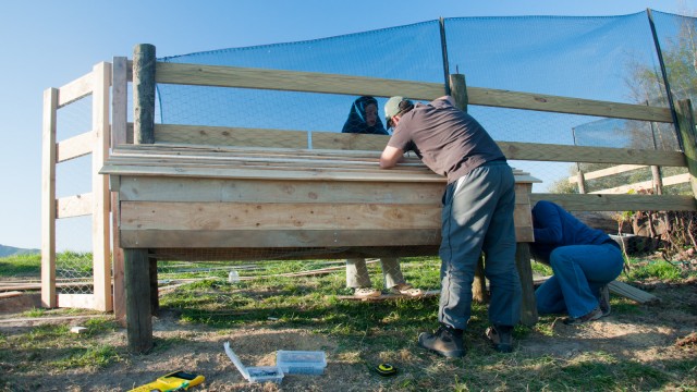 Attaching the roof