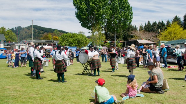 Bagpipes, yeah!