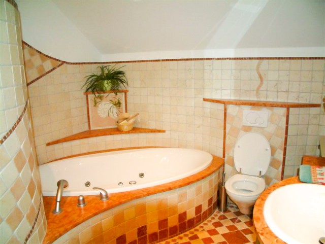 Bathroom with marble tiles