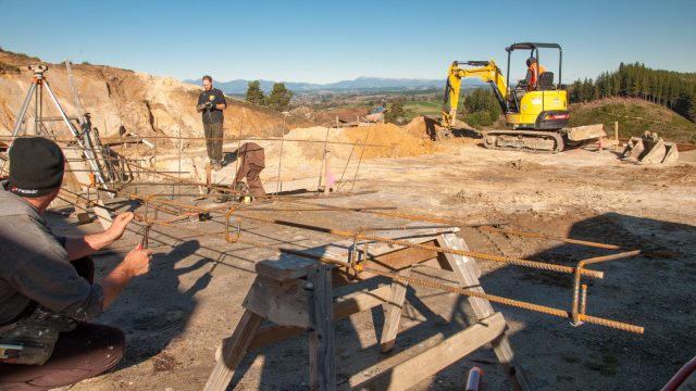 Bending the steel mesh