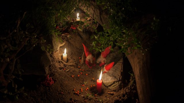 Gnomes prepared a cozy grotto to spend the cold night 