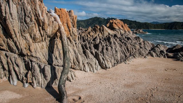 From Wainui to Taupo Point, along the beach