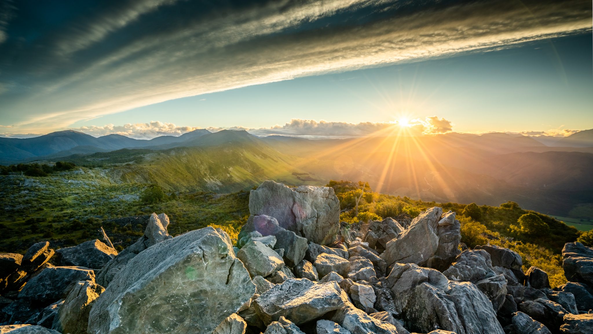 Takaka Hill in the evening Some Austrians in New Zealand